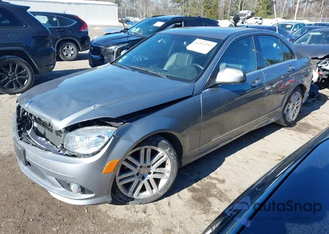 2008 Mercedes-Benz C 300 Luxury/Sport z USA, uszkodzony, nr VIN WDDGF54X58F099706